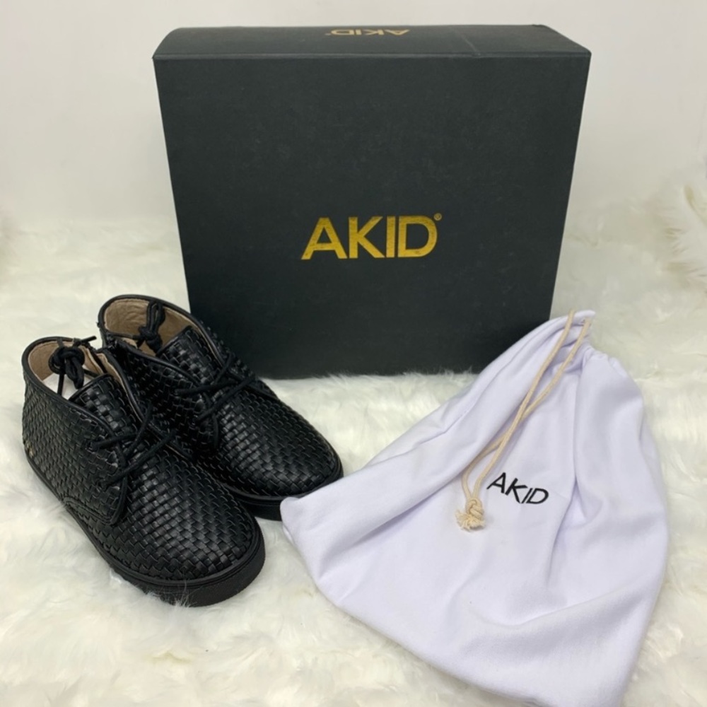 Akid Toddler “knight” Black leather weave